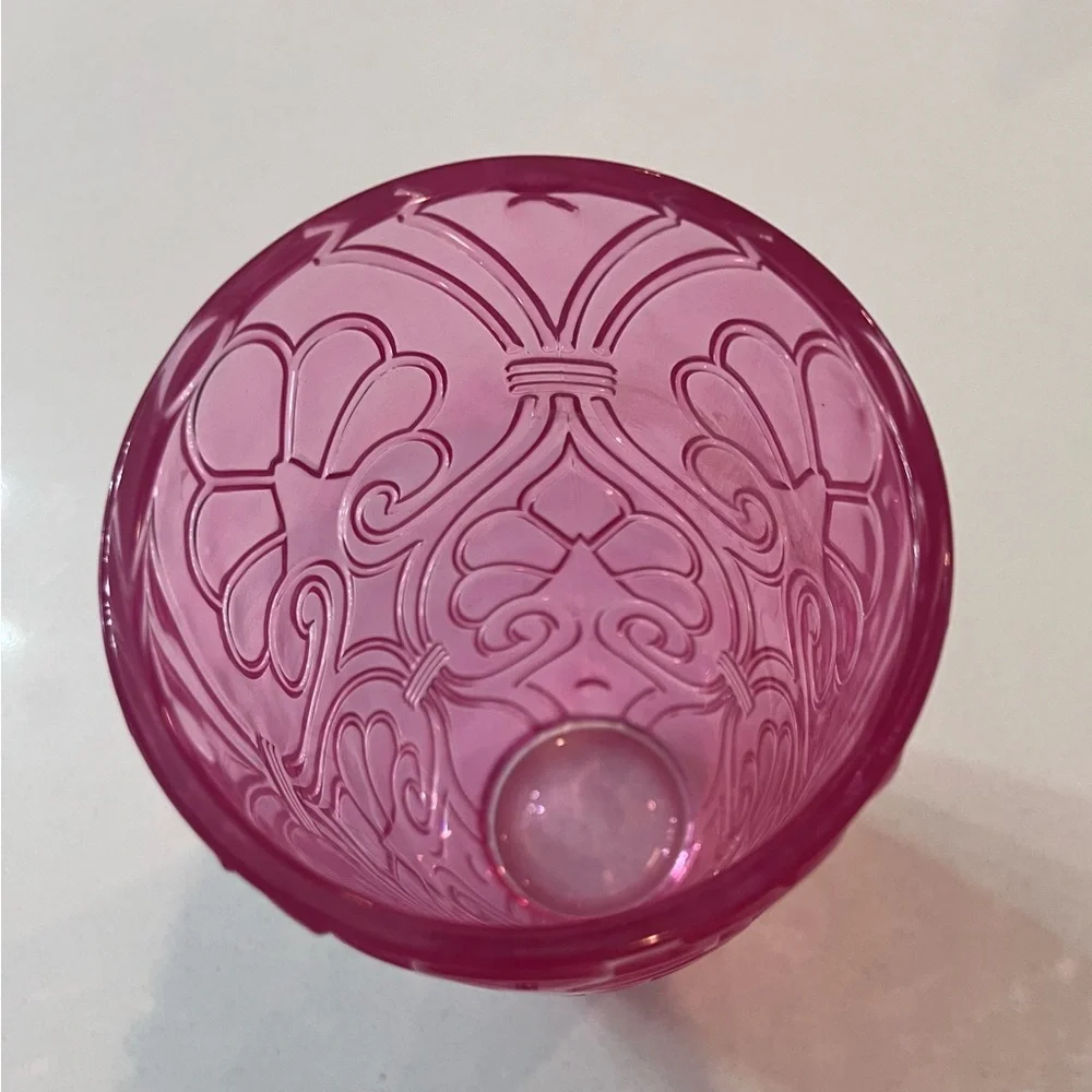 N/A this vase